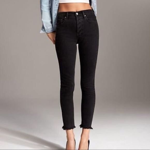 Denim Forum Denim - Aritza Denim Forum The Yoko High Rise raw hem